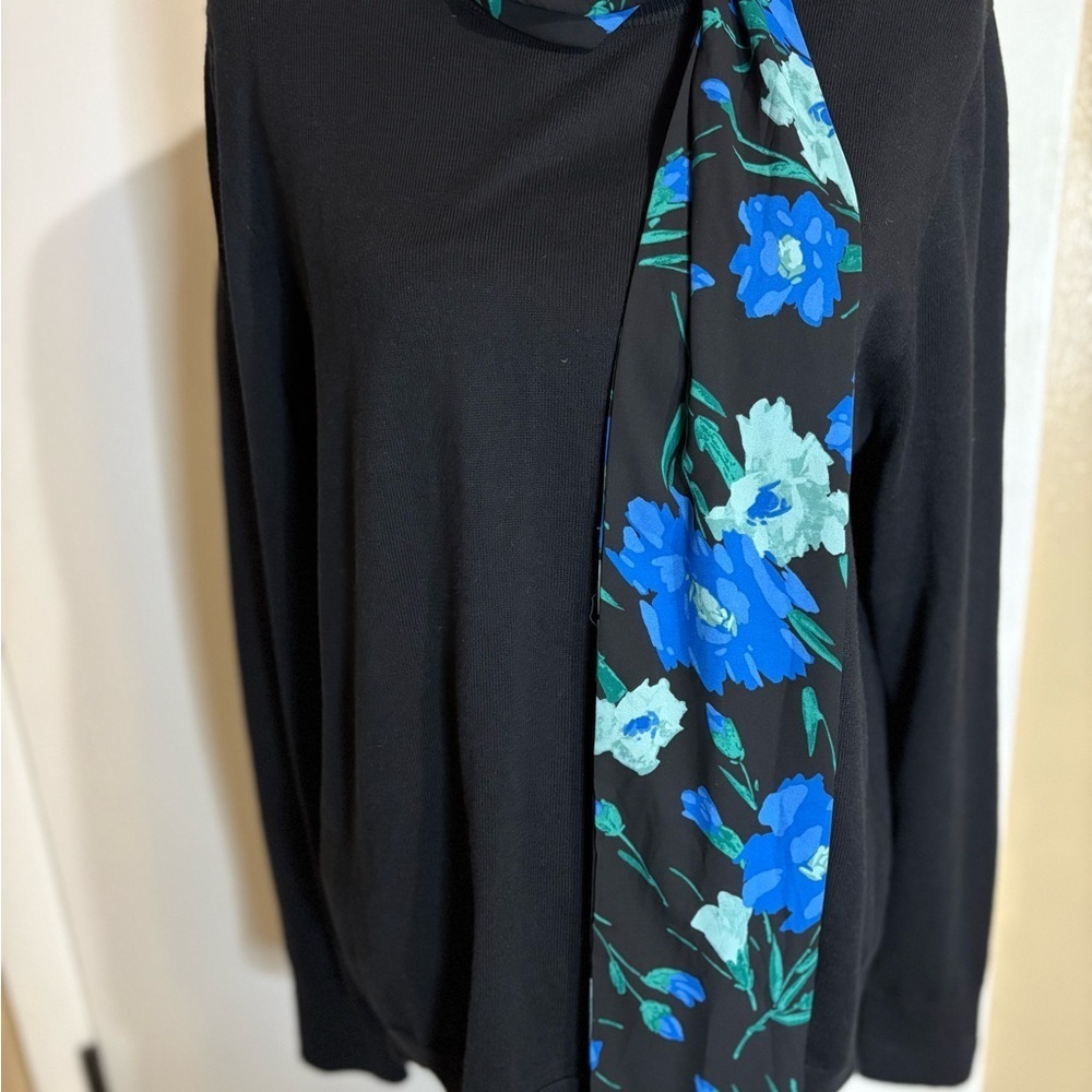 NWT J Crew Blouse with Floral Scarf XL - Picture 2 of 9